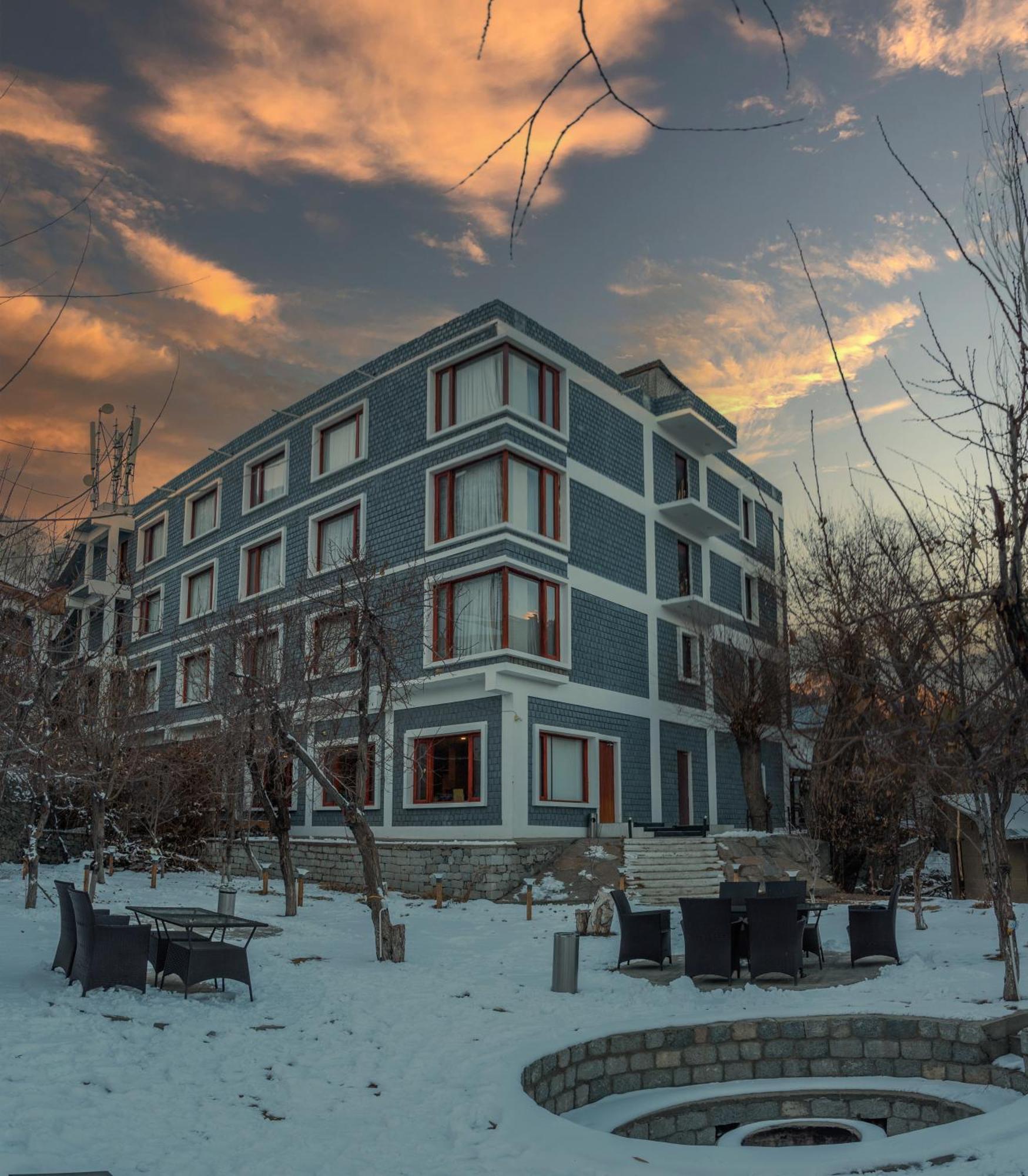 Hotel The Kargil Eksteriør billede